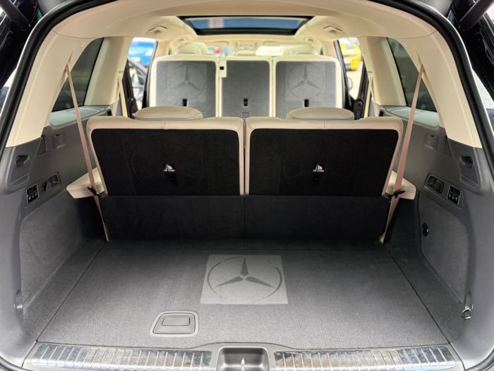 Zavazadlový prostor Mercedes-Benz GLS se sklopenými sedadly